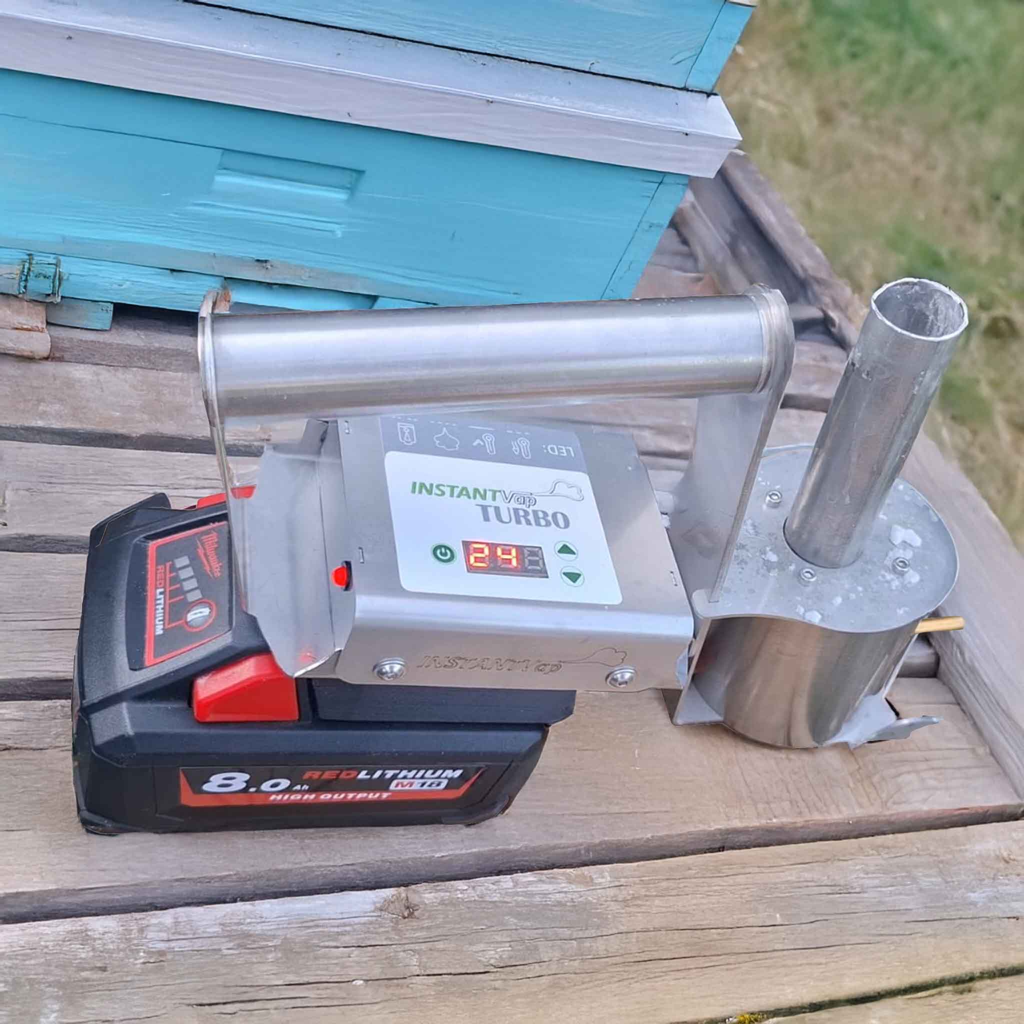 InstantVap Turbo 18 Volt cordless battery powered oxalic acid vaporiser - Makita LXT 18V InstantVap Turbo 18 Volt cordless battery powered oxalic acid vaporiser - Makita LXT 18V
